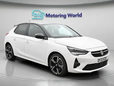 Used Vauxhall Corsa Edition 130 HP (95 kW) 2022 White Hatchback
