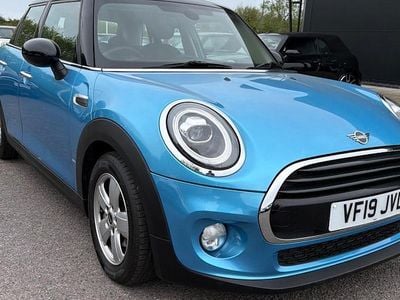 Used Mini Cooper Classic 136 HP (100 kW) 2019 Blue Hatchback