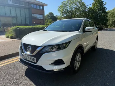 Used Nissan Qashqai N-Connecta 2018 Metallic pearl white SUV