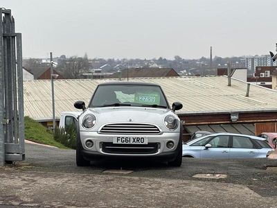 Begagnad Mini Cooper Hatch 122 HK (89 kW) 2011 Silver Halvkombi