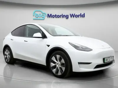 Begagnad Tesla Model Y Long Range AWD 378 kW (514 HK) 2022 Vit SUV