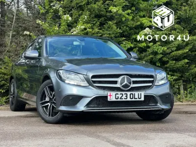 Begagnad Mercedes C200