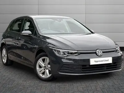 Used VW Golf VIII Life 130 HP (95 kW) 2023 Urano grey Hatchback