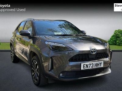 Usado Toyota Yaris Hybrid Design 116 HP (85 kW) 2026 Carrinha