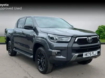 Usado Toyota HiLux 204 CV (150 kW) 2025 Gris Pickup/Camioneta