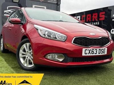 Used Kia Ceed 2013 Red Hatchback