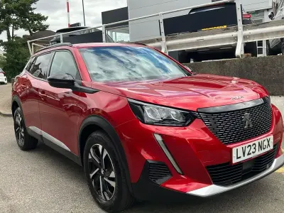 Used Peugeot 2008 Allure+ 100 HP (73 kW) 2023 Red SUV