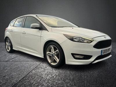 Used Ford Focus Zetec 2015 White Hatchback
