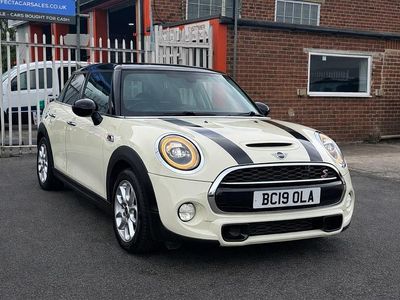 Used Mini Cooper S Classic 2019 White Hatchback