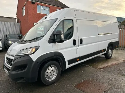 Used Peugeot Boxer 140 HP (102 kW) 2022 White Van