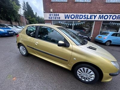 Metallic gold Used 2005 Peugeot 206 S Hatchback | £1,499