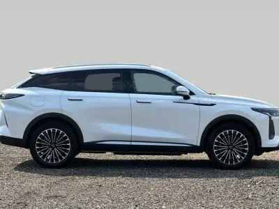 Used Omoda 9 63 HP (46 kW) 2025 White SUV