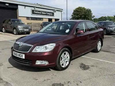 Used Skoda Octavia Elegance 140 HP (102 kW) 2011 Red Hatchback