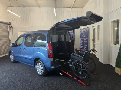 Used Peugeot Partner Tepee Allure 2016 Blue MPV