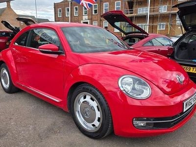 Usado VW Beetle Design 105 HP (77 kW) 2012 Vermelho Citadino