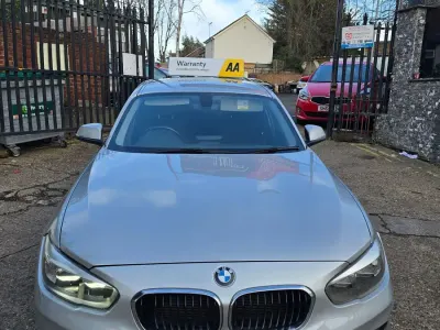 Usado BMW 118 Comfort Edition 2018 Prateado Citadino