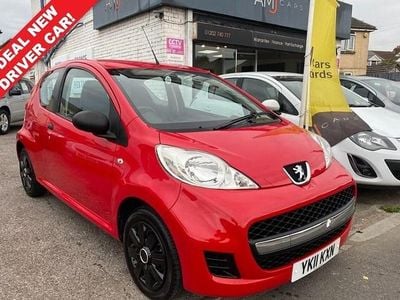 Used Peugeot 107 68 HP (50 kW) 2011 Red Hatchback