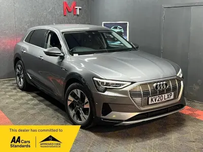 Usado Audi e-tron Sport 230 kW (313 HP) 2020 Cinzento SUV