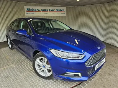 Used Ford Mondeo Zetec 160 HP (117 kW) 2016 Blue Hatchback