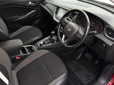Used Vauxhall Grandland X Sport 120 HP (88 kW) 2018 Red SUV