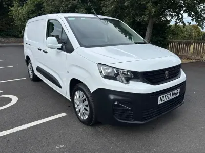 Used Peugeot Partner 131 HP (96 kW) 2020 White MPV