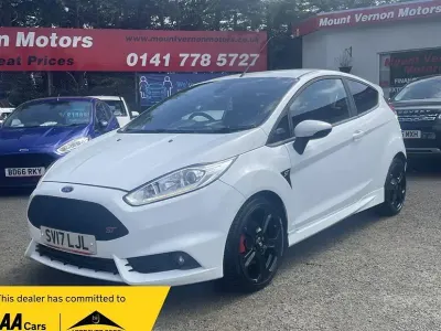 Usado Ford Fiesta ST 182 CV (133 kW) 2017 Blanco Utilitario
