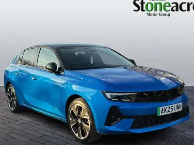 Used Vauxhall Astra Ultimate 114 kW (156 HP) 2025 Blue Hatchback