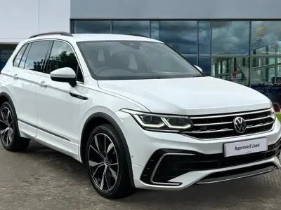Używany VW Tiguan R-line 150 KM (110 kW) 2021 Biały SUV
