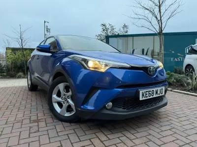 Used Toyota C-HR 122 HP (89 kW) 2018 Blue SUV