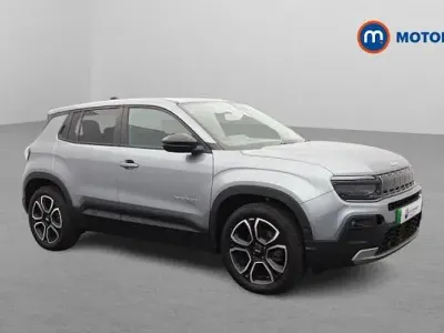 Begagnad Jeep Avenger Summit 114 kW (156 HK) 2024 SUV