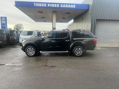 Used Nissan Navara Tekna 190 HP (139 kW) 2018 Black Pickup