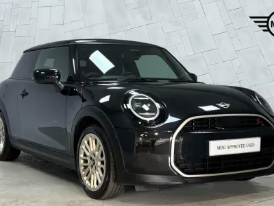 Used Mini Cooper S Hatch 201 HP (147 kW) 2024 Black Hatchback