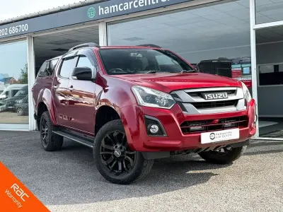 Used Isuzu Pick up 164 HP (120 kW) 2018 Red Pickup