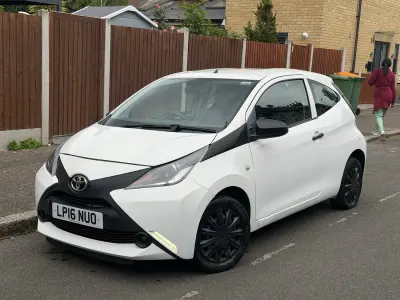 Used Toyota Aygo 2016 White Hatchback