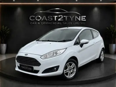 Used Ford Fiesta Zetec 2013 White Hatchback