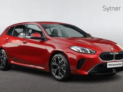 Begagnad BMW 123 M Sport 215 HK (158 kW) 2025 Röd Halvkombi