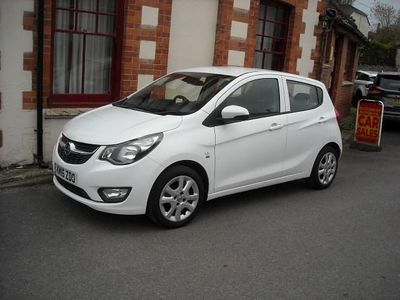 Used Vauxhall Viva 75 HP (55 kW) 2016 White Hatchback