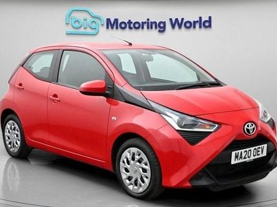 Used Toyota Aygo X-play 72 HP (52 kW) 2020 Red Hatchback