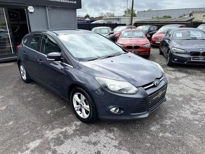 Used Ford Focus Zetec 125 HP (91 kW) 2011 Grey Hatchback