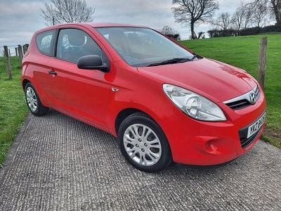 Red Used 2010 Hyundai i20 Classic Hatchback | £2,595 (A bit pricey)