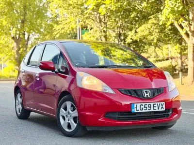 Second-hand Honda Jazz ES 100 CP (73 kW) 2009 Roșu Hatchback