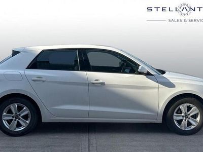 Used Audi A1 Sportback Design 94 HP (69 kW) 2020 White Hatchback