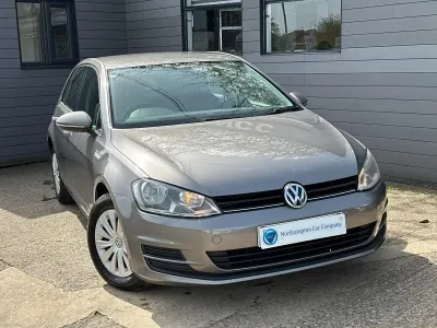 Second-hand VW Golf VII S 105 CP (77 kW) 2013 Gri Hatchback