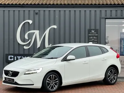 Usado Volvo V40 Momentum 122 CV (89 kW) 2018 Blanco Utilitario