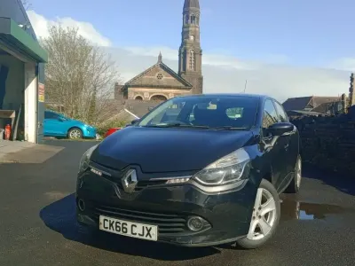 Used Renault Clio IV Dynamique 90 HP (66 kW) 2016 Black Hatchback