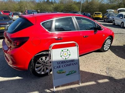 Used Vauxhall Astra Elite 180 HP (132 kW) 2013 Red Hatchback