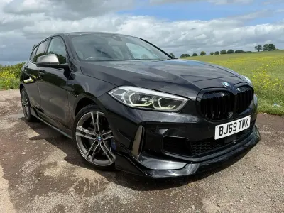 Begagnad BMW M135 2019 Svart Halvkombi