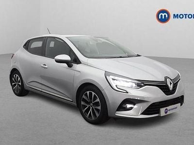 Used Renault Clio V Iconic 101 HP (74 kW) 2020 Silver Hatchback
