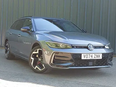 Used VW Passat R-line 204 HP (150 kW) 2024 Grey Estate