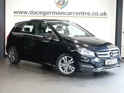 Usado Mercedes B180 Exclusive 122 HP (89 kW) 2019 Preto Monovolume